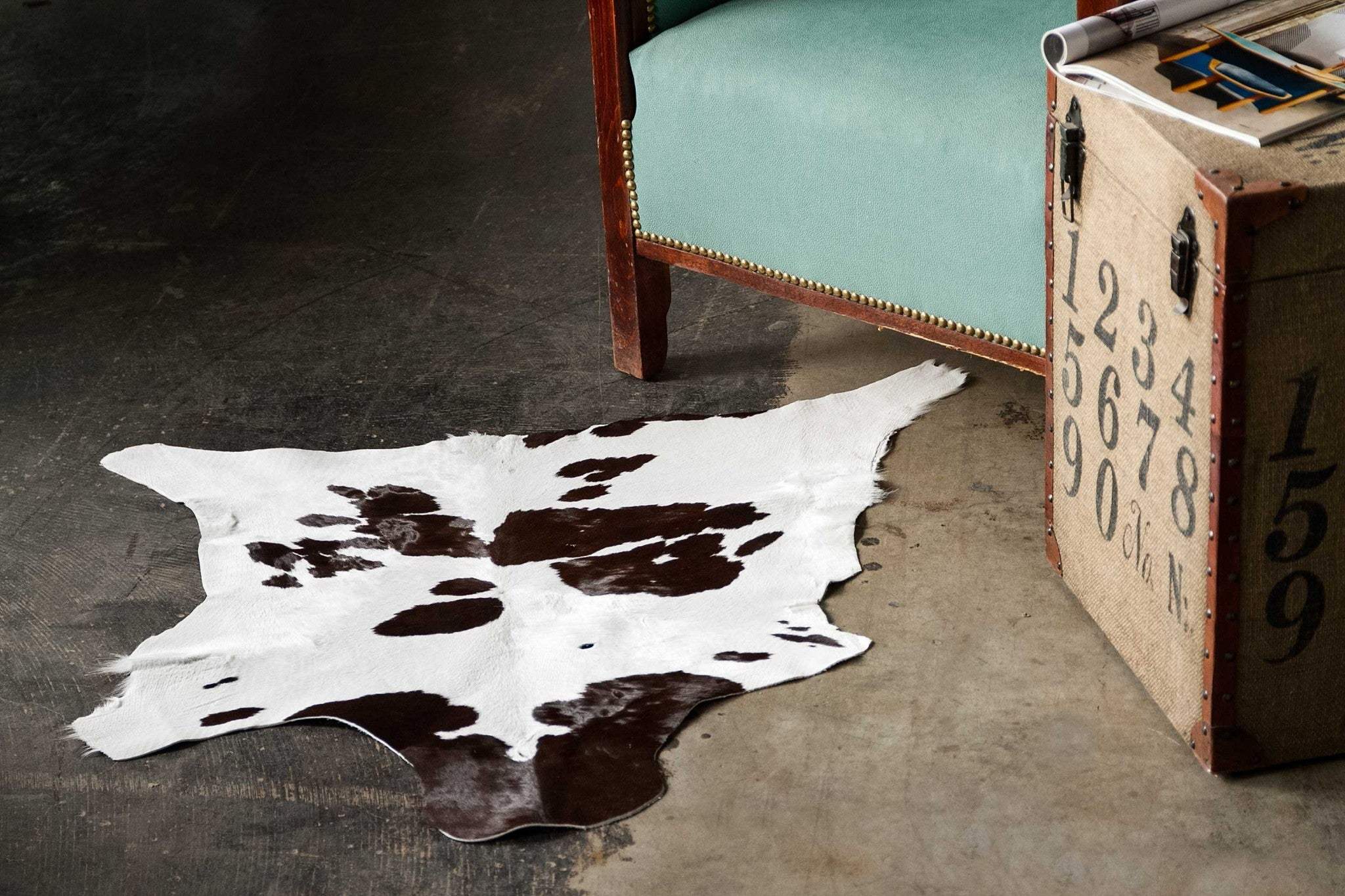 2' X 3' Brown and White Cowhide Hand Woven Area Rug - Image 7