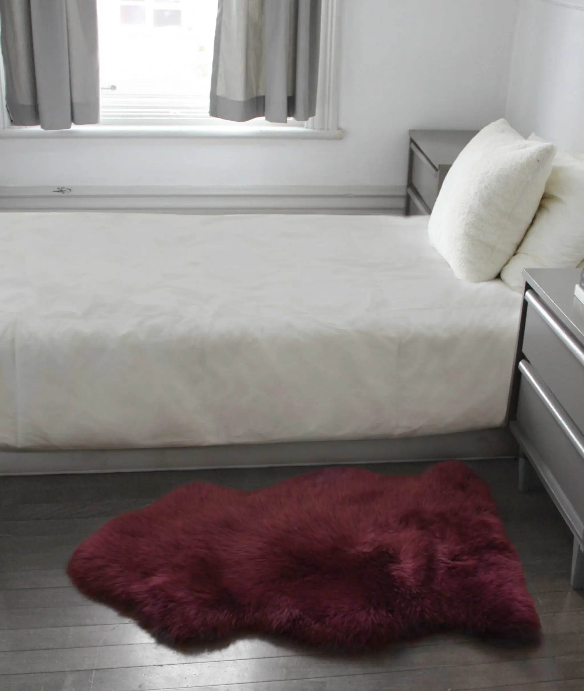 2' X 3' Burgundy New Zealand Natural Sheepskin Rug - Image 7