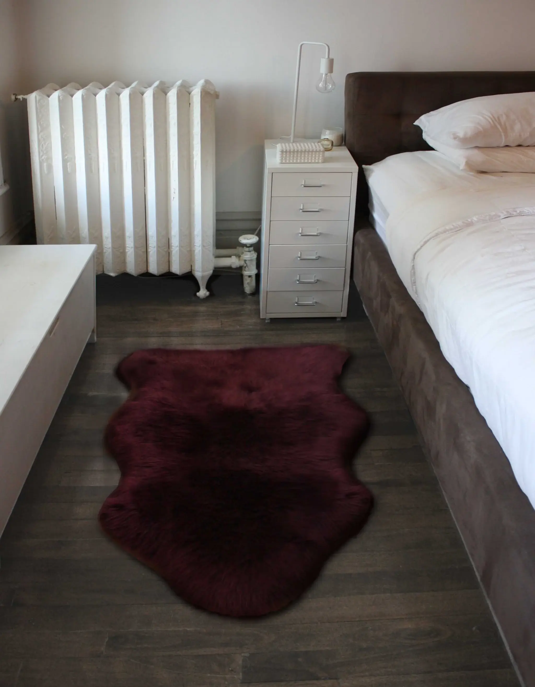 2' X 3' Burgundy New Zealand Natural Sheepskin Rug - Image 8