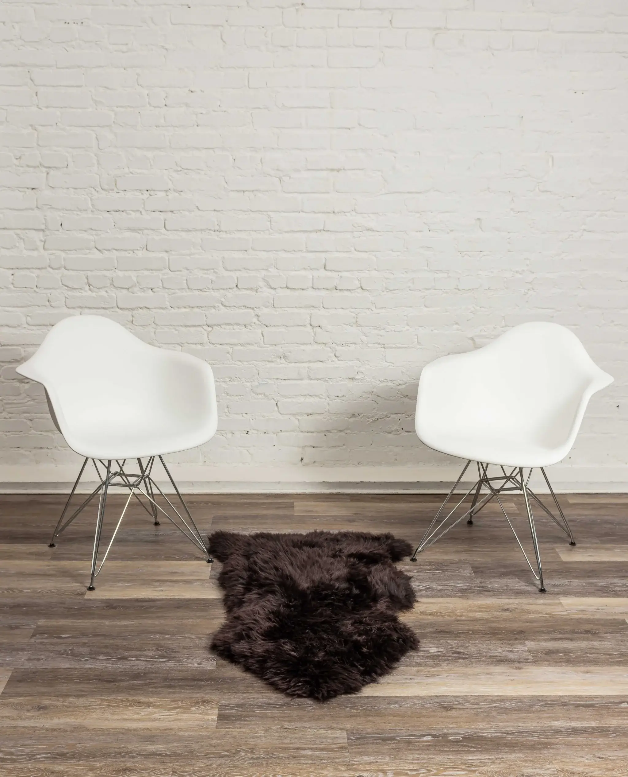 2' X 3' Chocolate New Zealand Natural Sheepskin Rug - Image 7