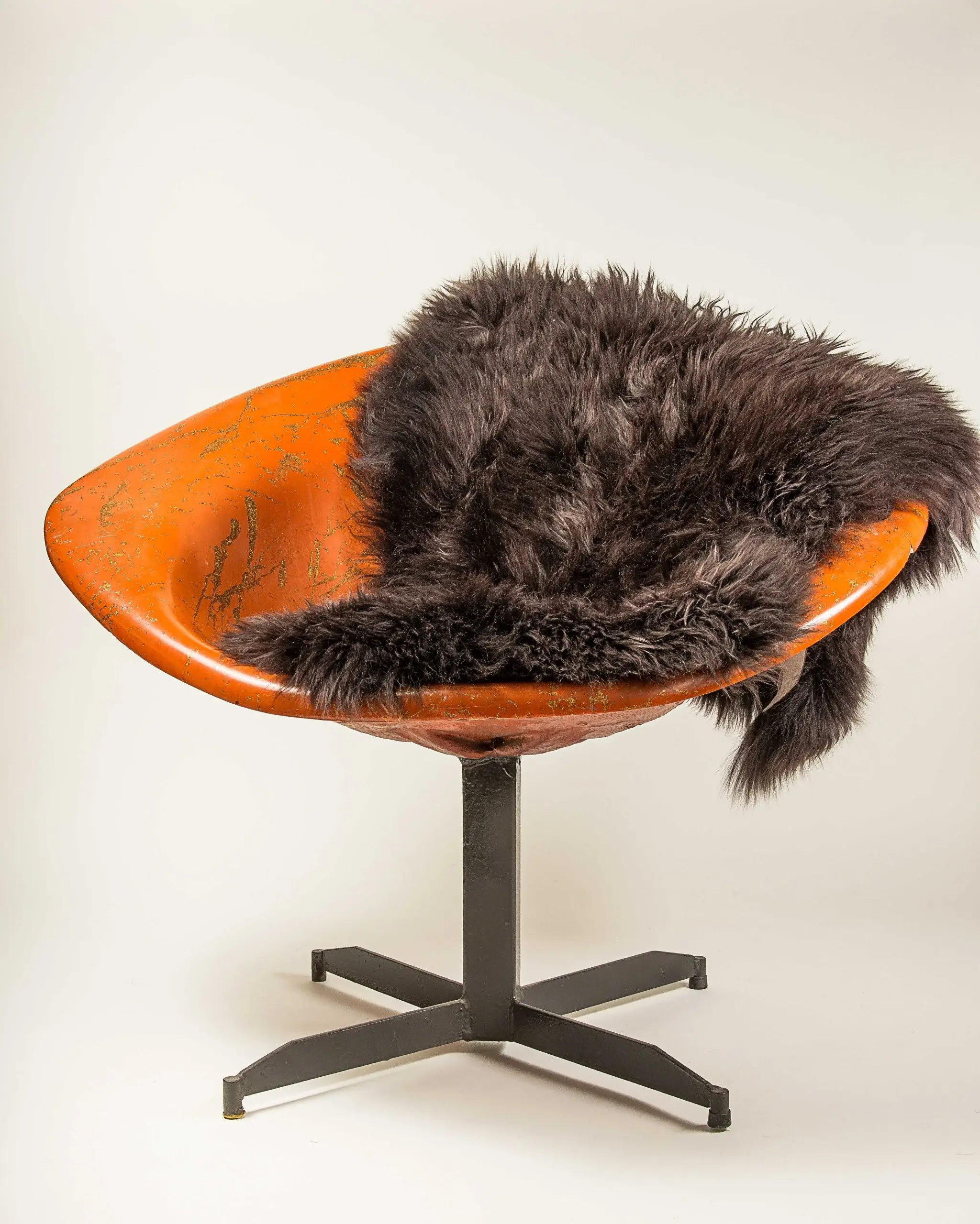 2' X 3' Chocolate New Zealand Natural Sheepskin Rug - Image 8