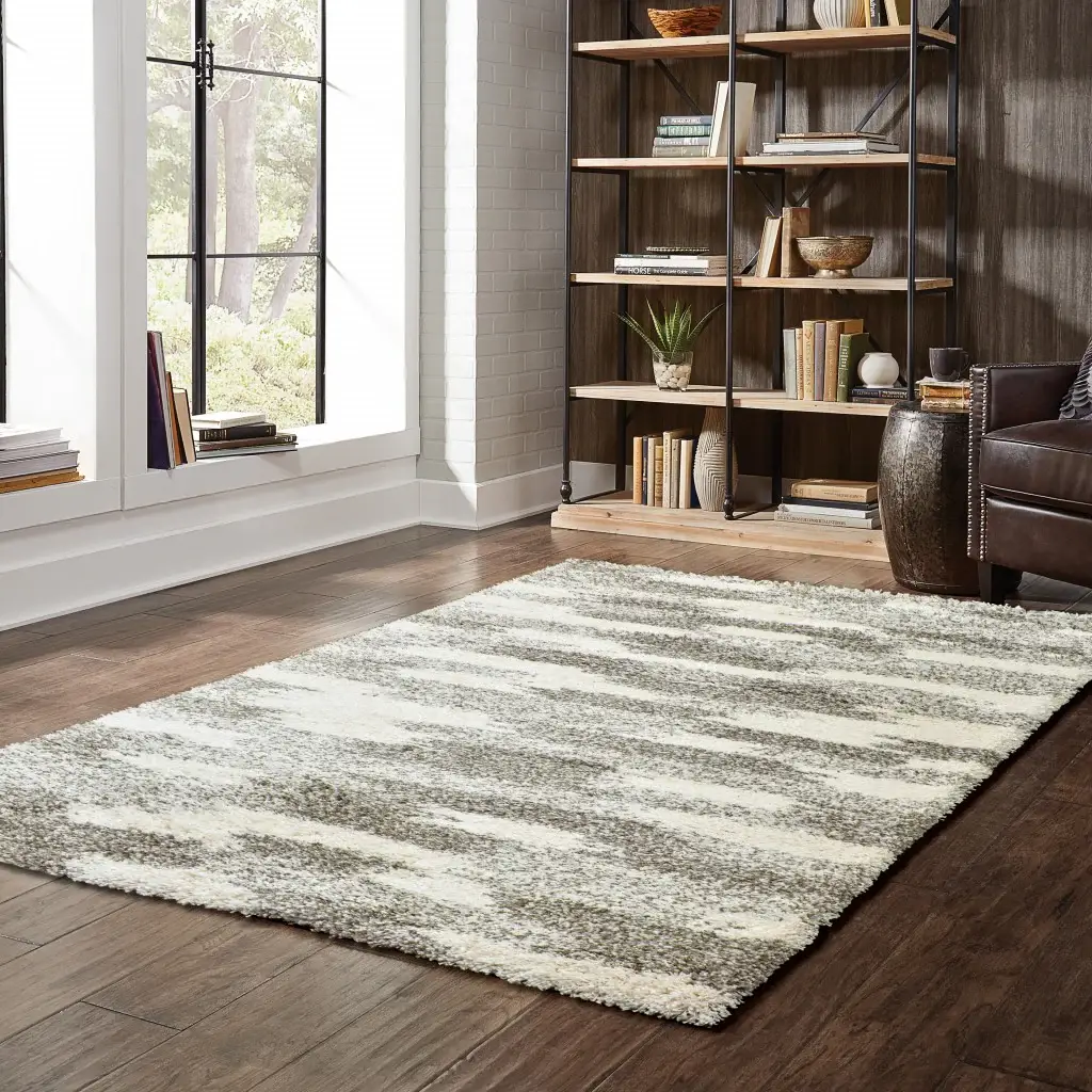 2' X 3' Gray And Ivory Geometric Pattern Scatter Rug - Image 7