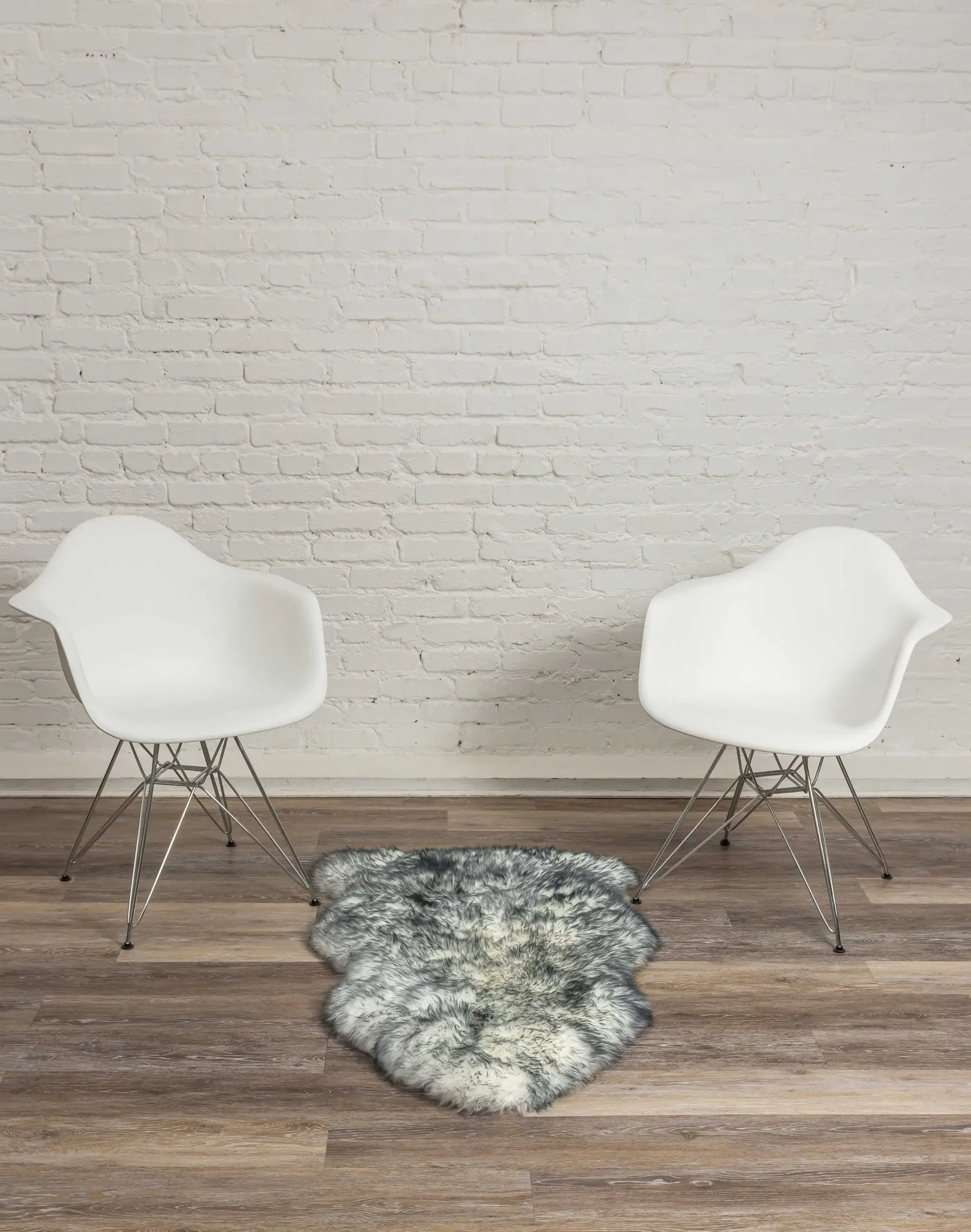 2' X 3' Gray Mist New Zealand Natural Sheepskin Rug - Image 7