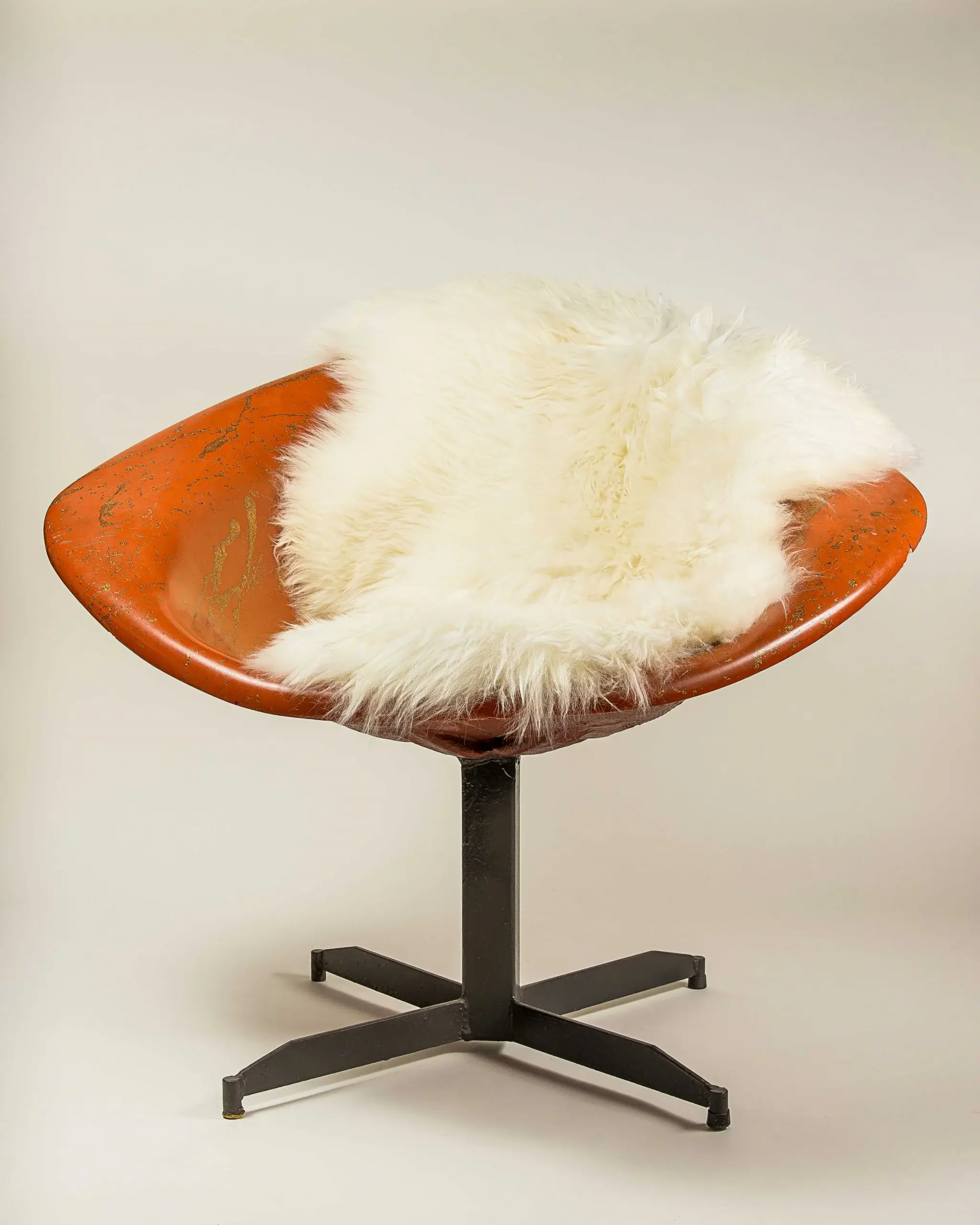 2' X 3' Ivory New Zealand Natural Sheepskin Rug - Image 7
