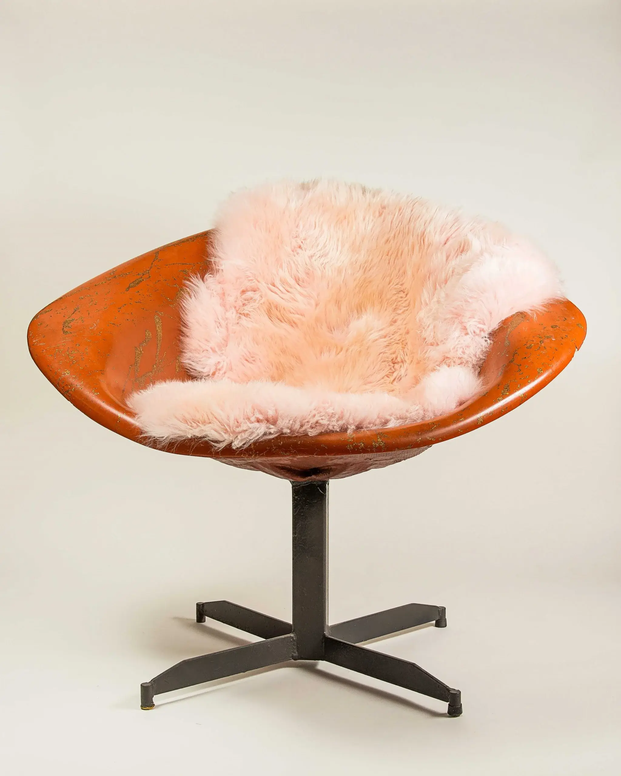 2' X 3' Rose New Zealand Natural Shearling Sheepskin Rug - Image 6