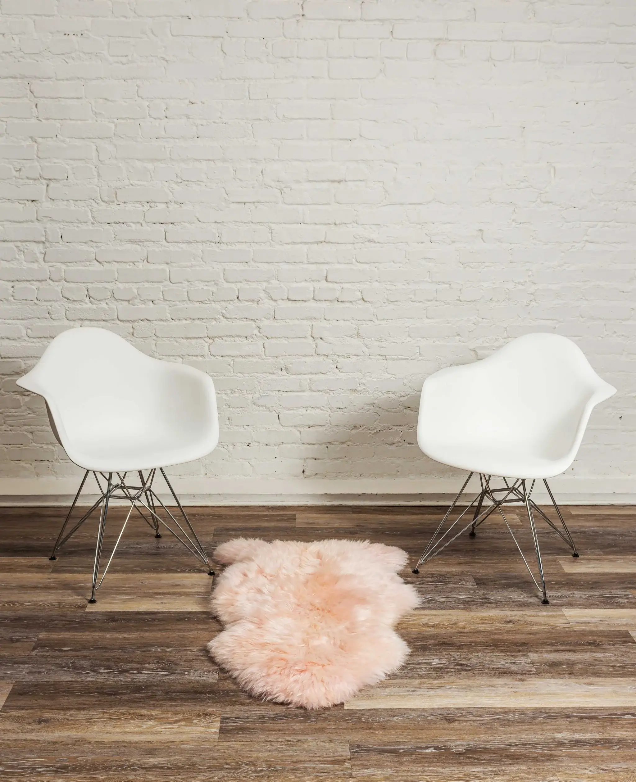 2' X 3' Rose New Zealand Natural Shearling Sheepskin Rug - Image 7