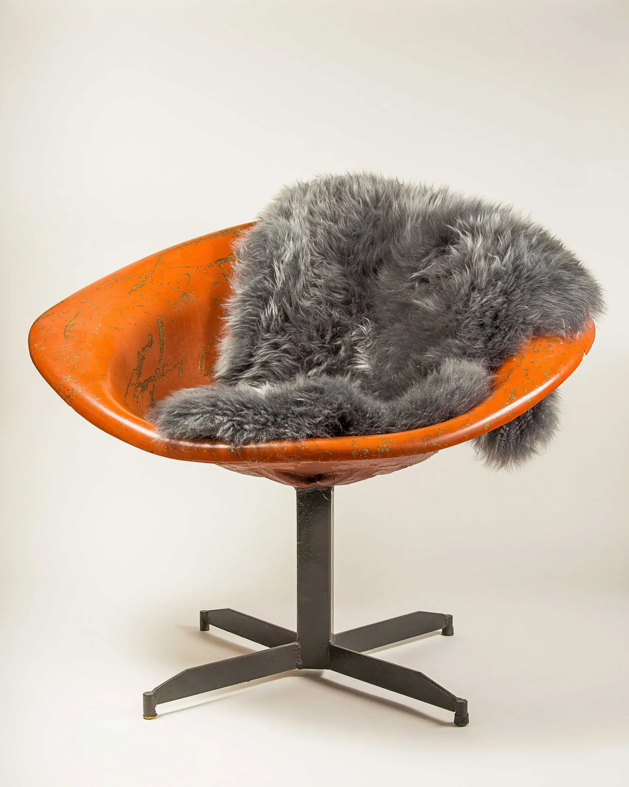 2' X 3' Warm Gray New Zealand Natural Sheepskin Rug - Image 6