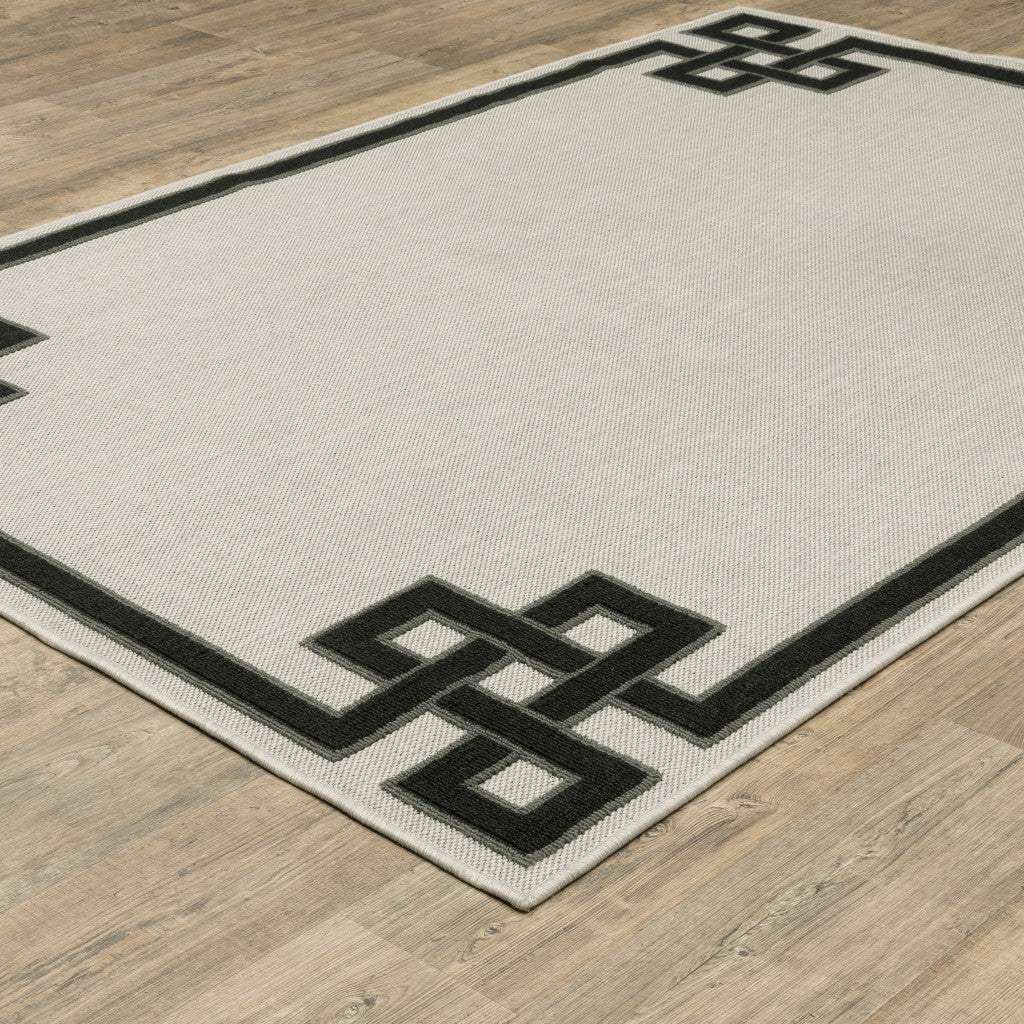 2' X 4' Beige and Black Stain Resistant Indoor Outdoor Area Rug - Image 6