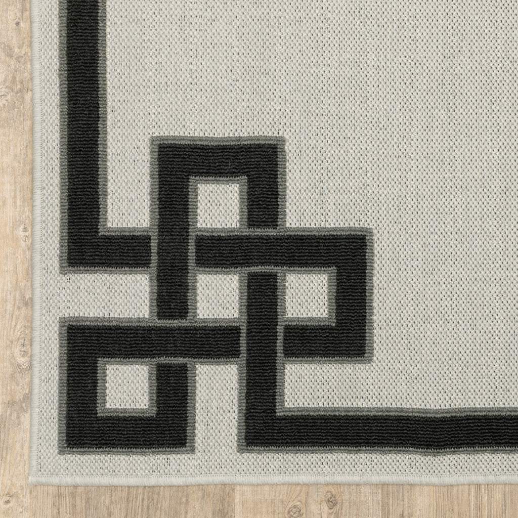 2' X 4' Beige and Black Stain Resistant Indoor Outdoor Area Rug - Image 9