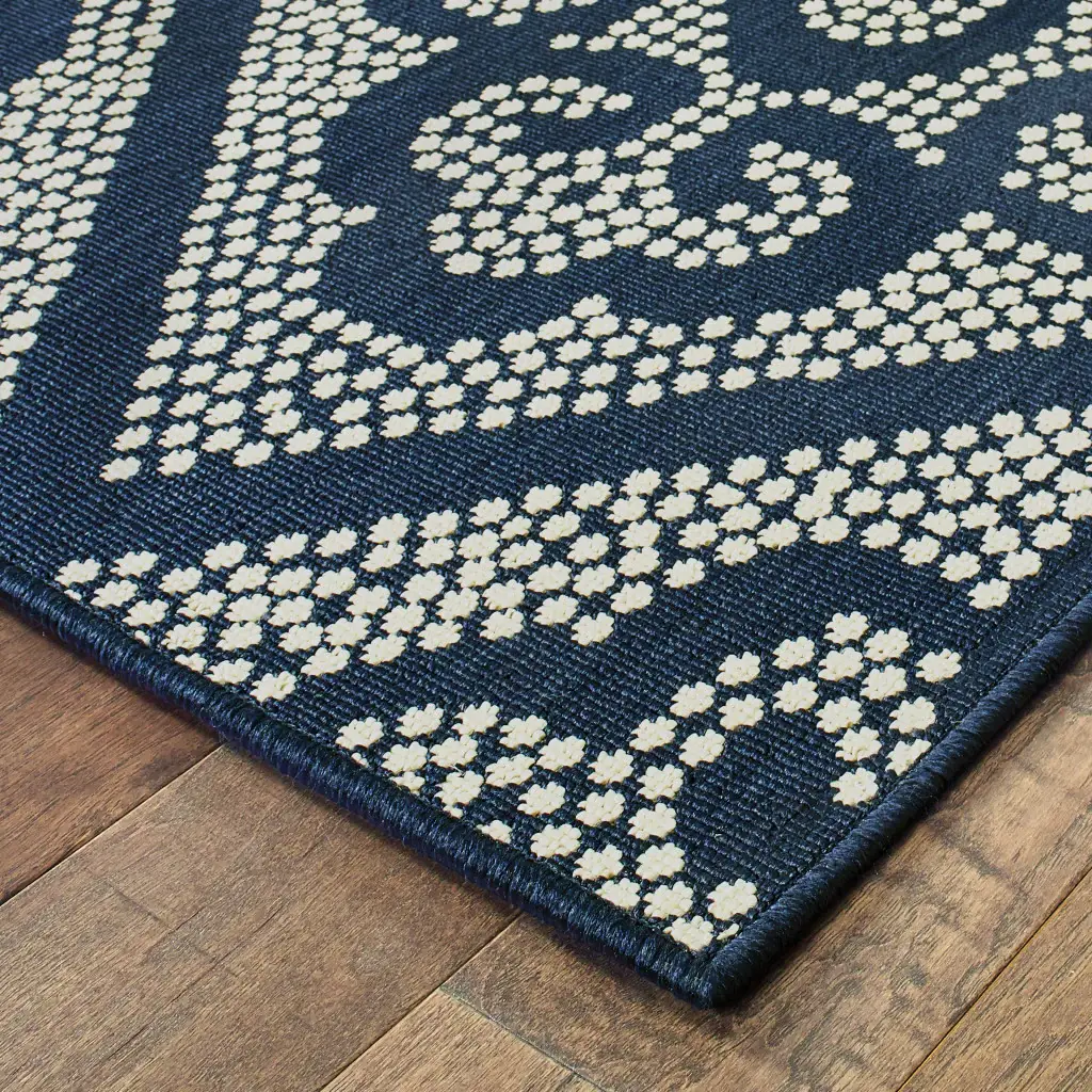 2' X 4' Blue and Ivory Geometric Stain Resistant Indoor Outdoor Area Rug - Image 3