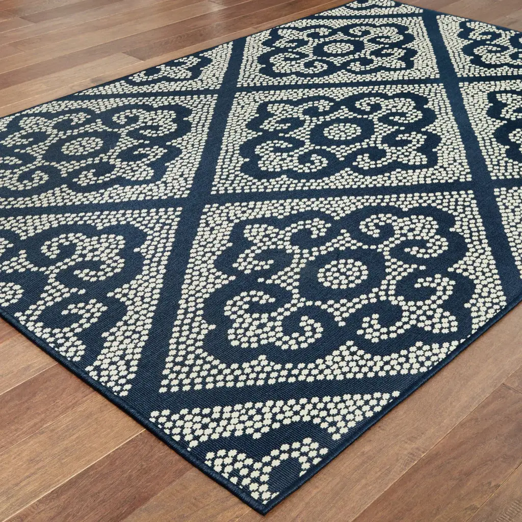 2' X 4' Blue and Ivory Geometric Stain Resistant Indoor Outdoor Area Rug - Image 4