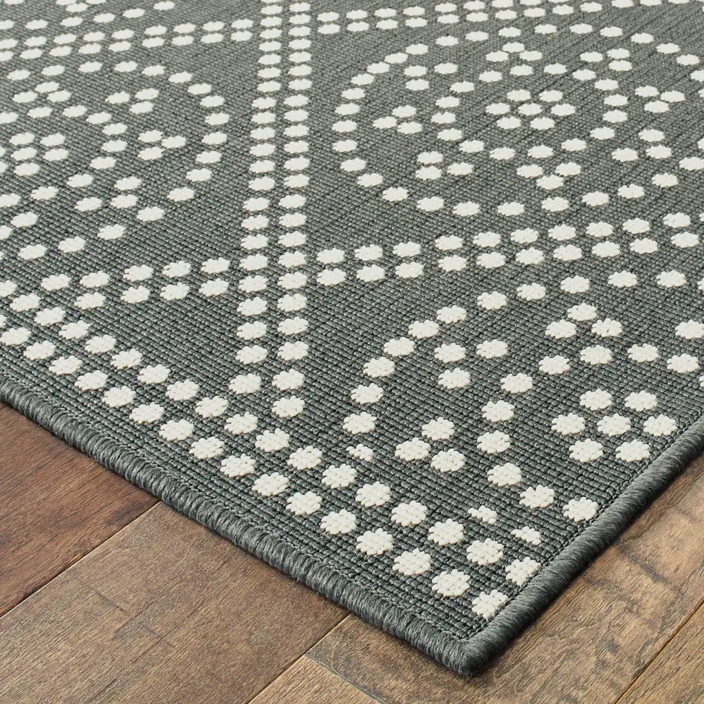 2' X 4' Gray and Ivory Geometric Stain Resistant Indoor Outdoor Area Rug - Image 3
