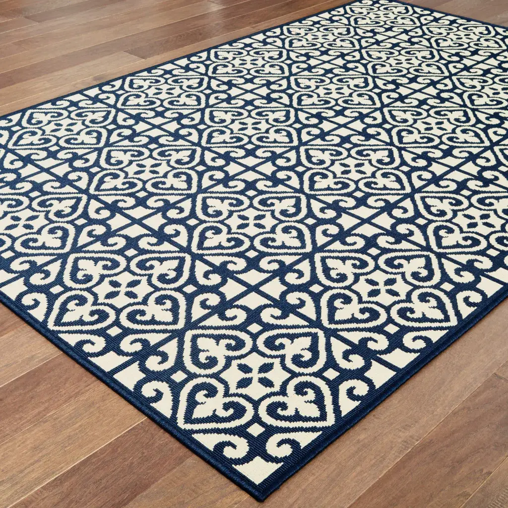 2' X 4' Ivory and Blue Geometric Stain Resistant Indoor Outdoor Area Rug - Image 4
