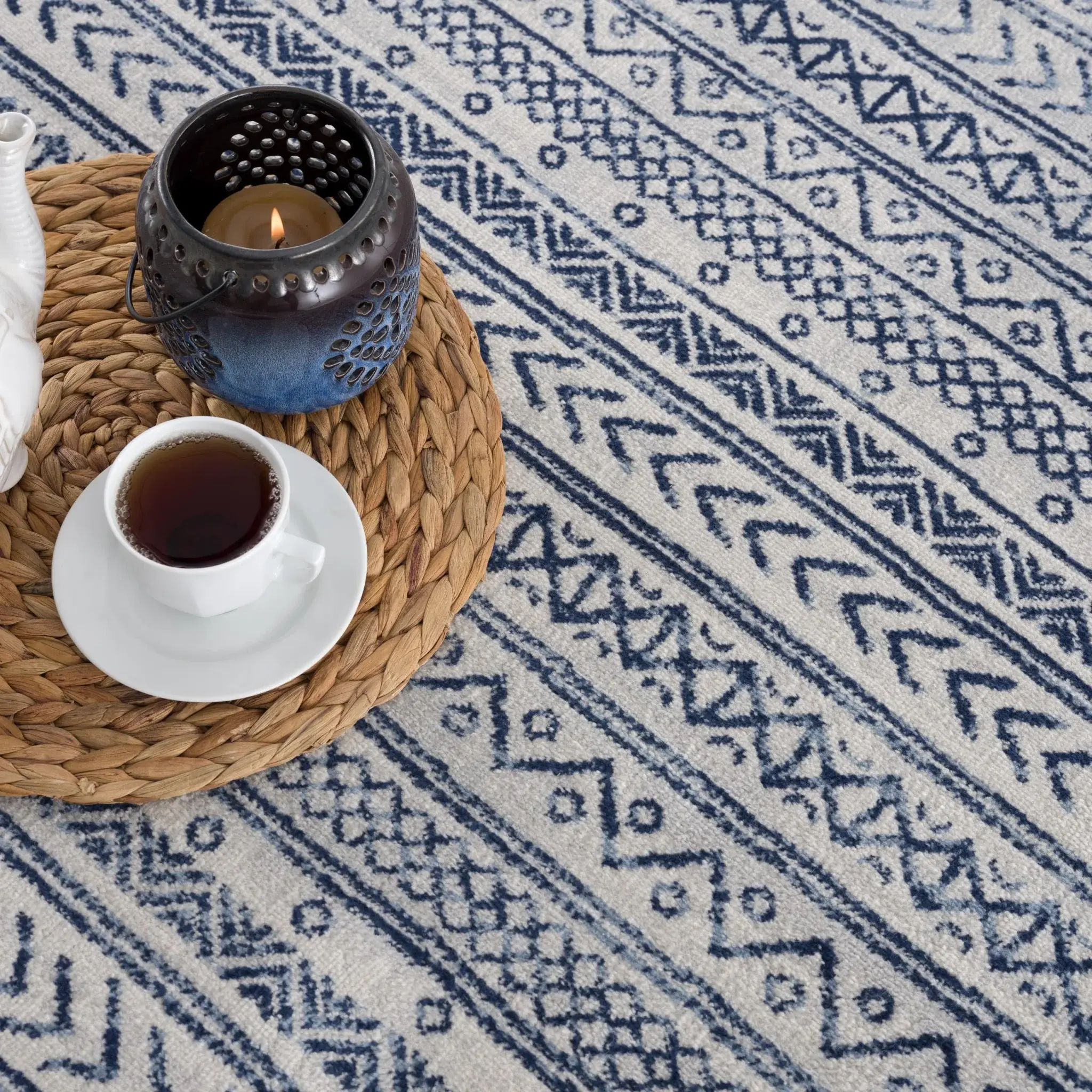 2' X 4' Navy Blue Decorative Stripes Area Rug - Image 3
