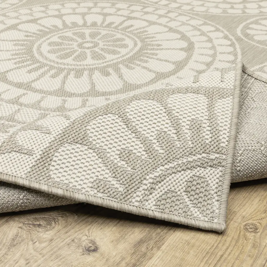 2' X 7' Gray and Ivory Geometric Stain Resistant Indoor Outdoor Area Rug - Image 5