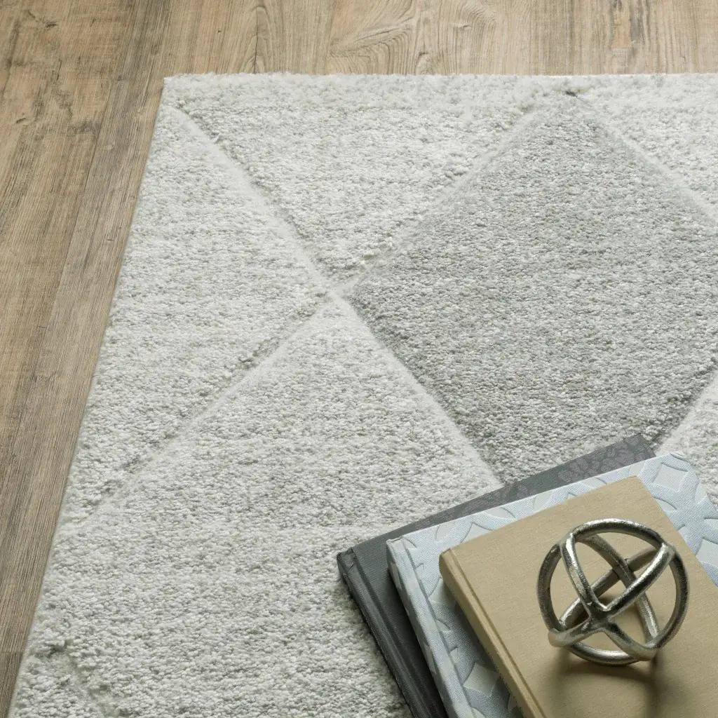 2' X 8' Grey And Ivory Geometric Power Loom Stain Resistant Runner Rug - Image 3