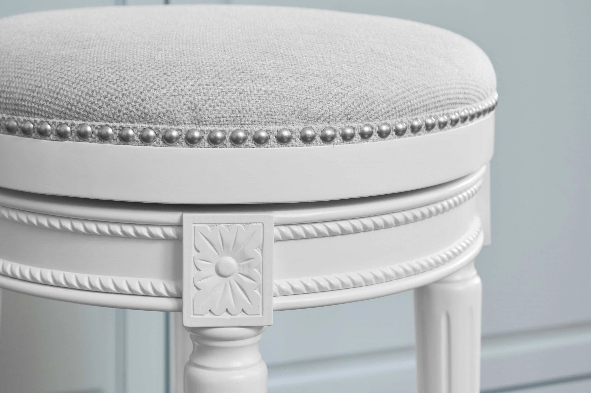 26" White Fabric And Solid Wood Swivel Backless Counter Height Bar Chair - Image 5