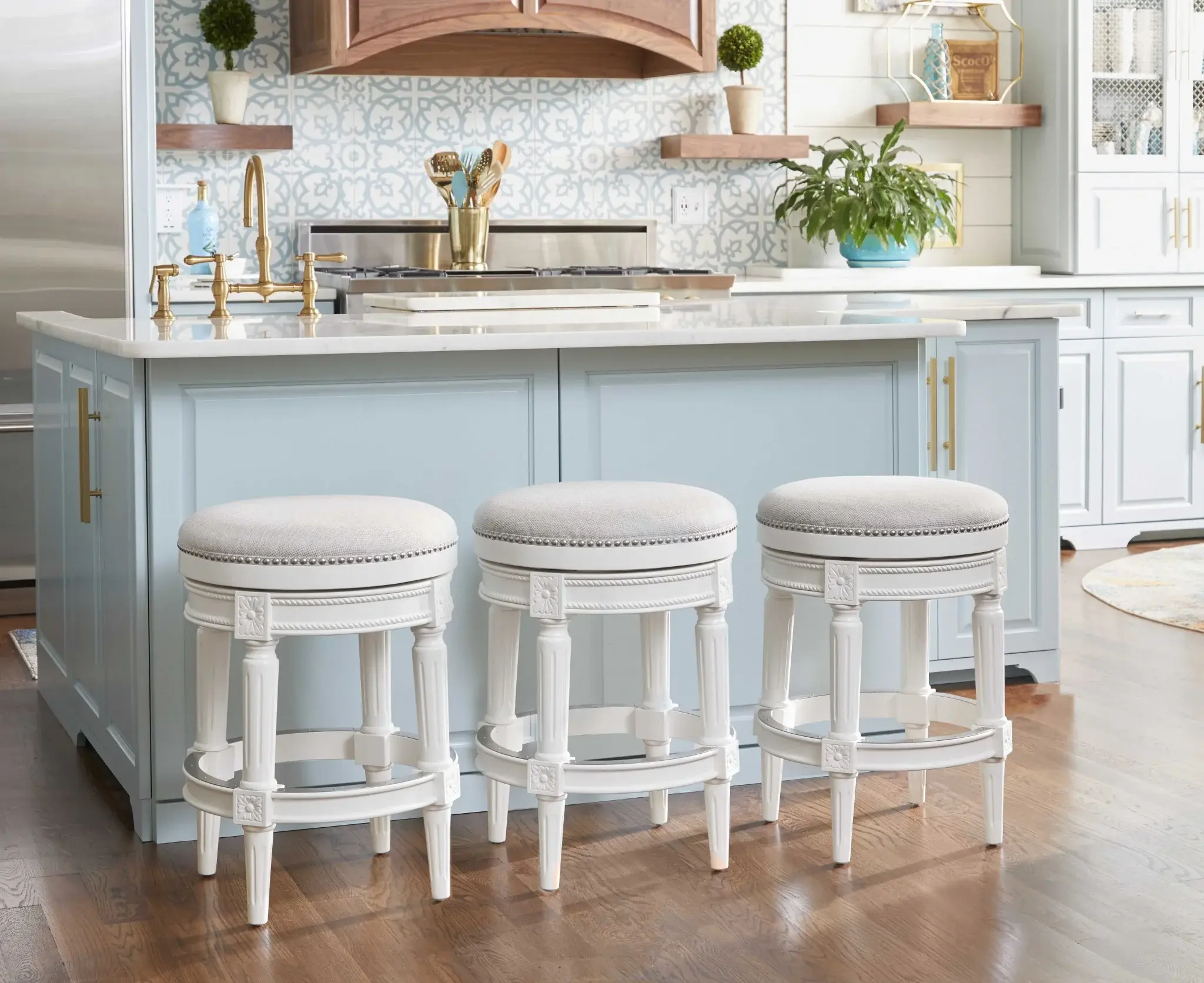 26" White Fabric And Solid Wood Swivel Backless Counter Height Bar Chair - Image 7