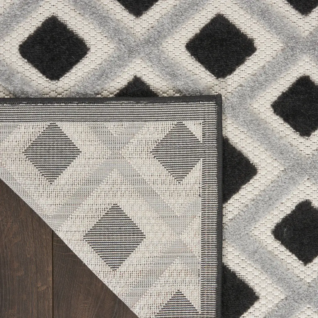 3' X 4' Black And White Gingham Non Skid Indoor Outdoor Area Rug - Image 5