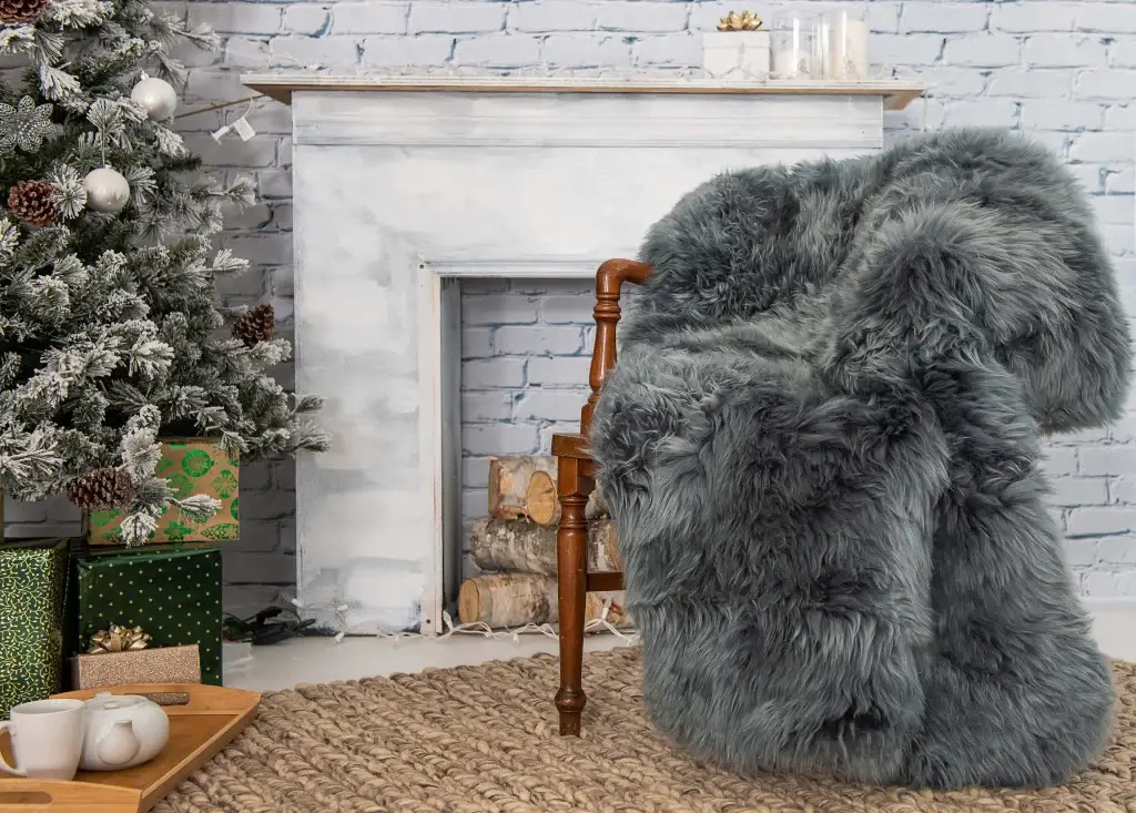 3' X 5' Gray Natural Rectangular Sheepskin Area Rug - Image 8