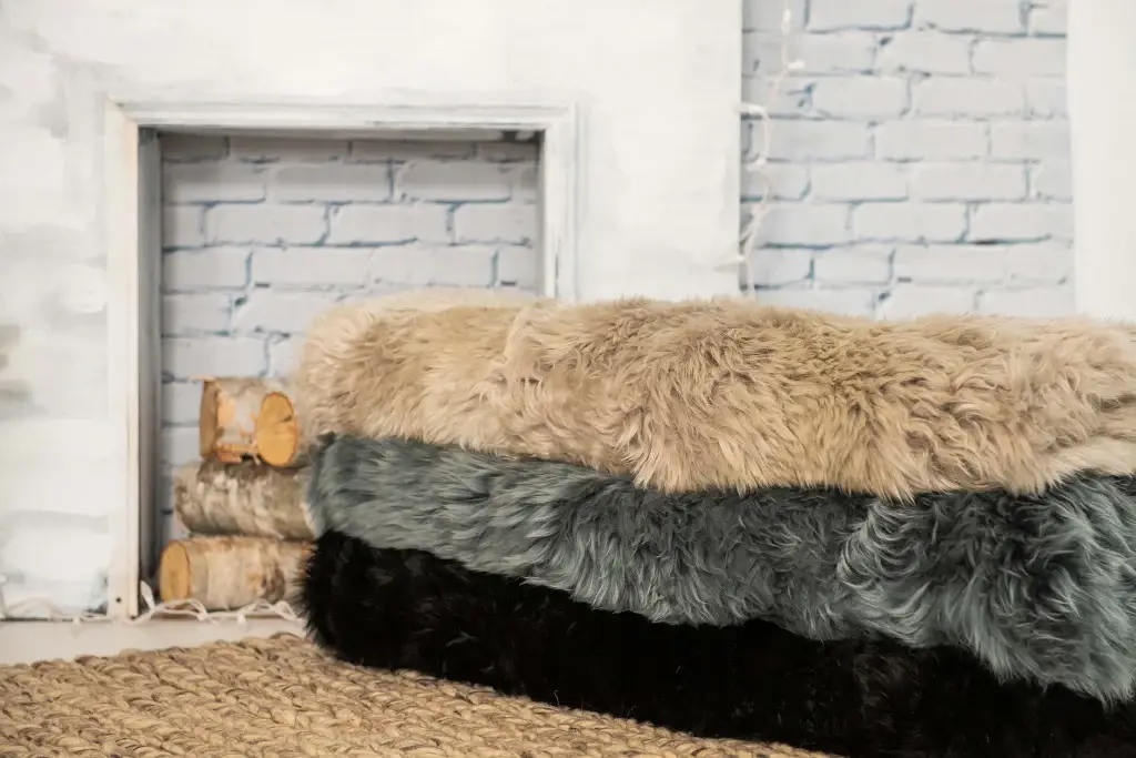 3' X 5' Gray Natural Rectangular Sheepskin Area Rug - Image 9