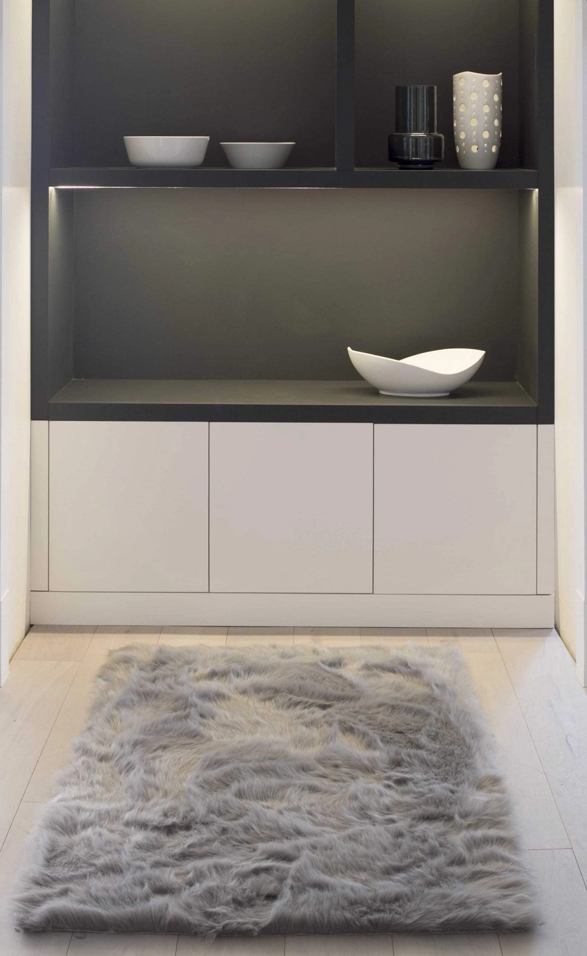 3' X 5' Gray Rectangular Faux Fur - Area Rug - Image 6