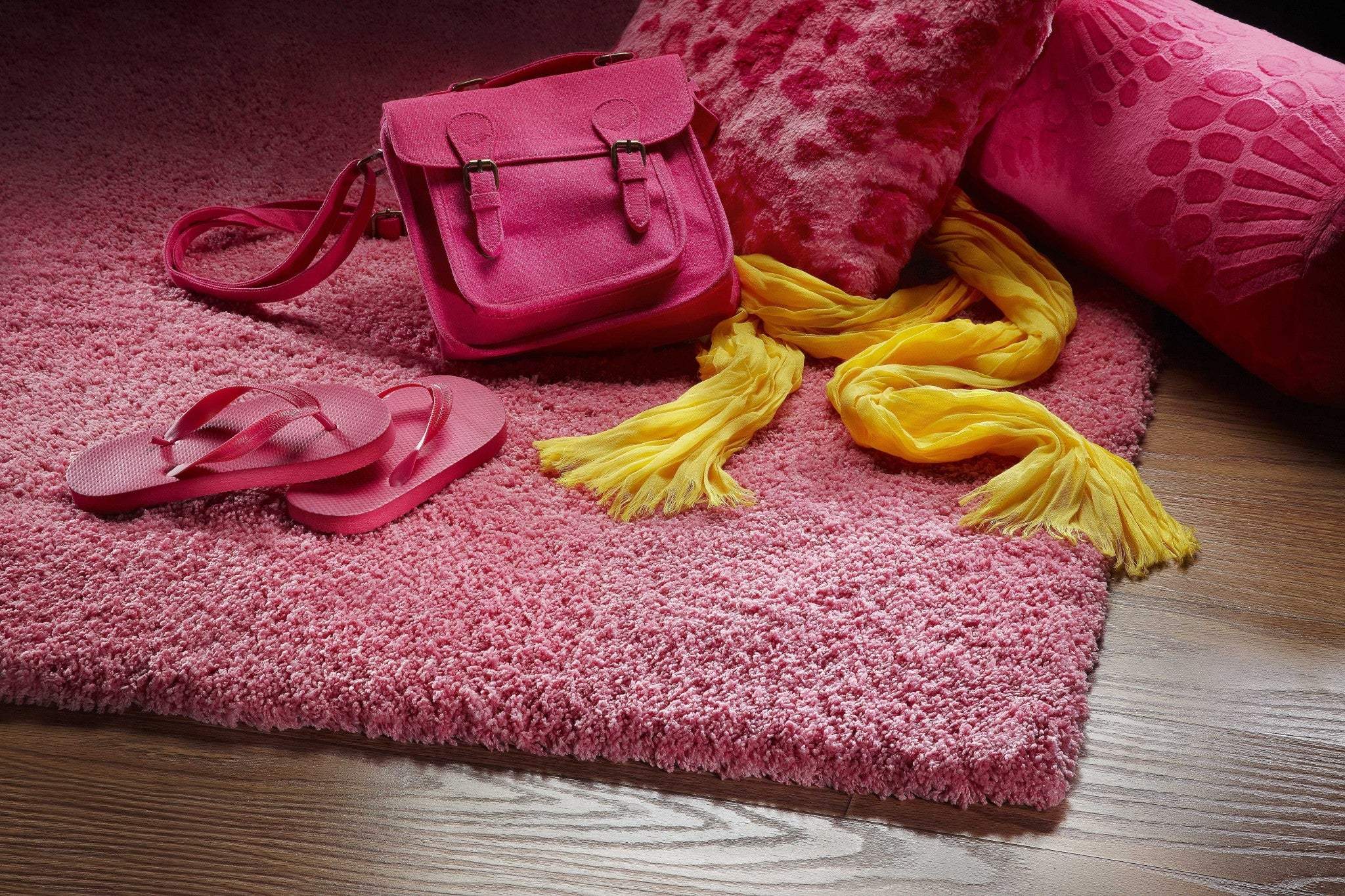 3' X 5' Hot Pink Indoor Shag Rug - Image 4