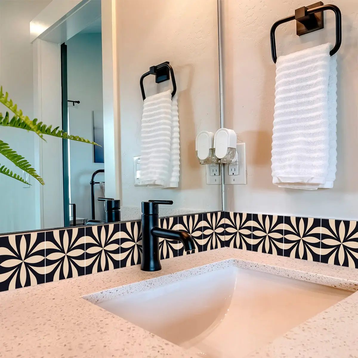 5" X 5" Intertwined Black And Cream Peel And Stick Removable Tiles - Image 7
