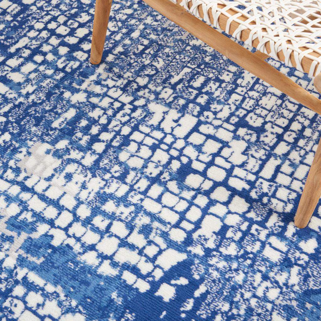 5' X 7' Blue And Ivory Abstract Dhurrie Area Rug - Image 15