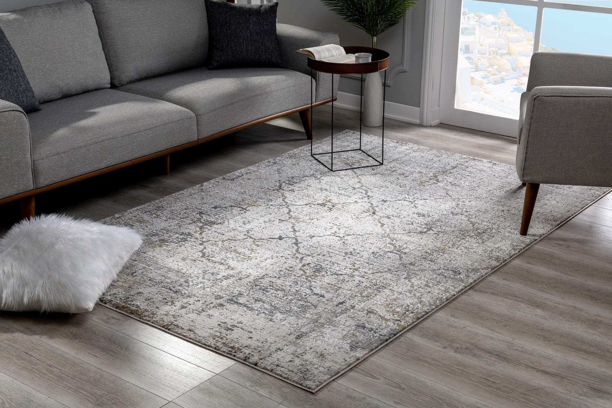 5' X 7' Gray and Ivory Abstract Area Rug - Image 3