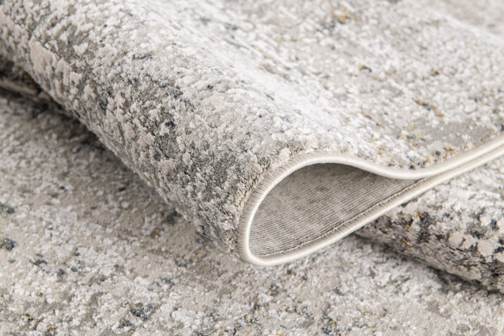 5' X 7' Gray and Ivory Abstract Area Rug - Image 6