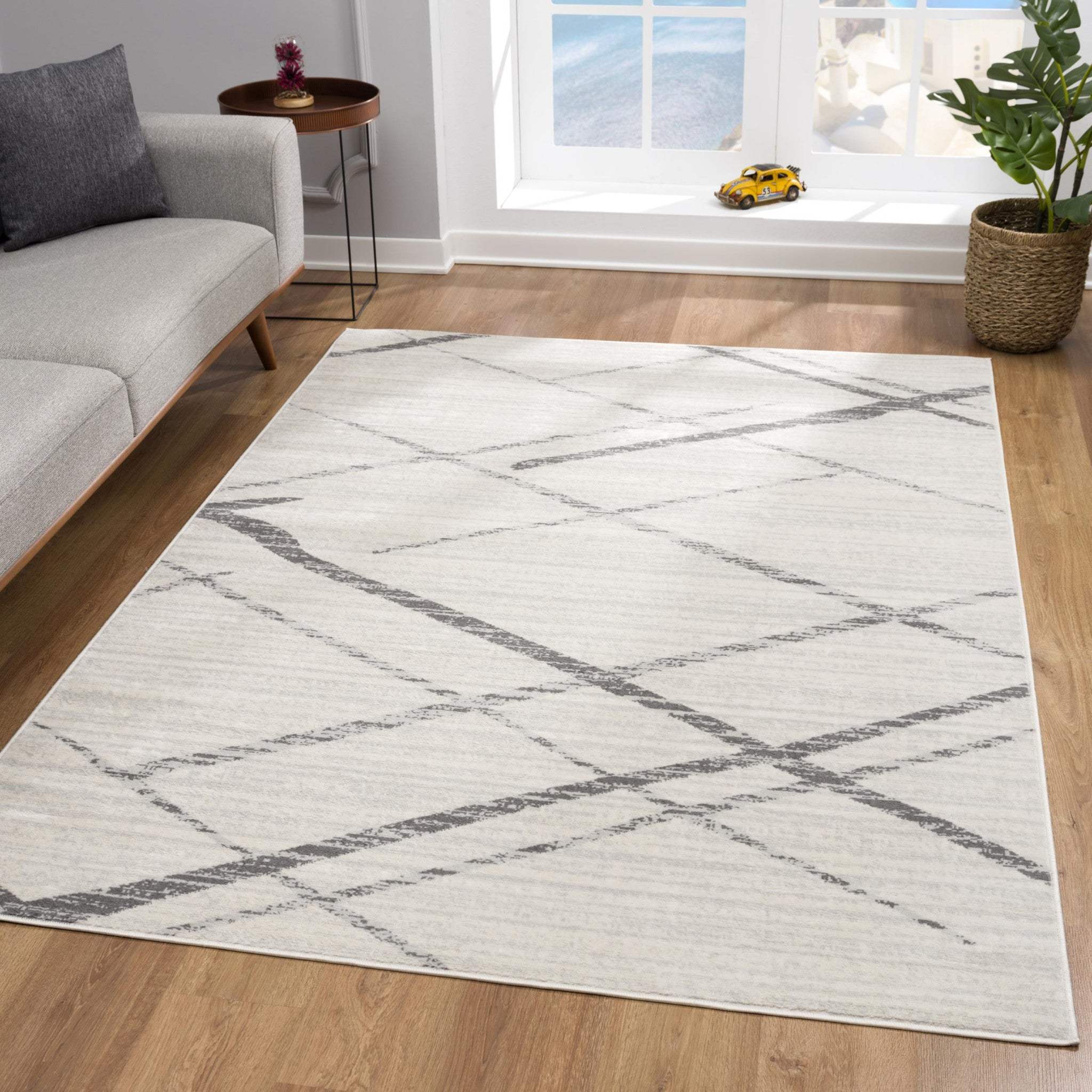 5' X 7' Gray and Ivory Geometric Area Rug - Image 4