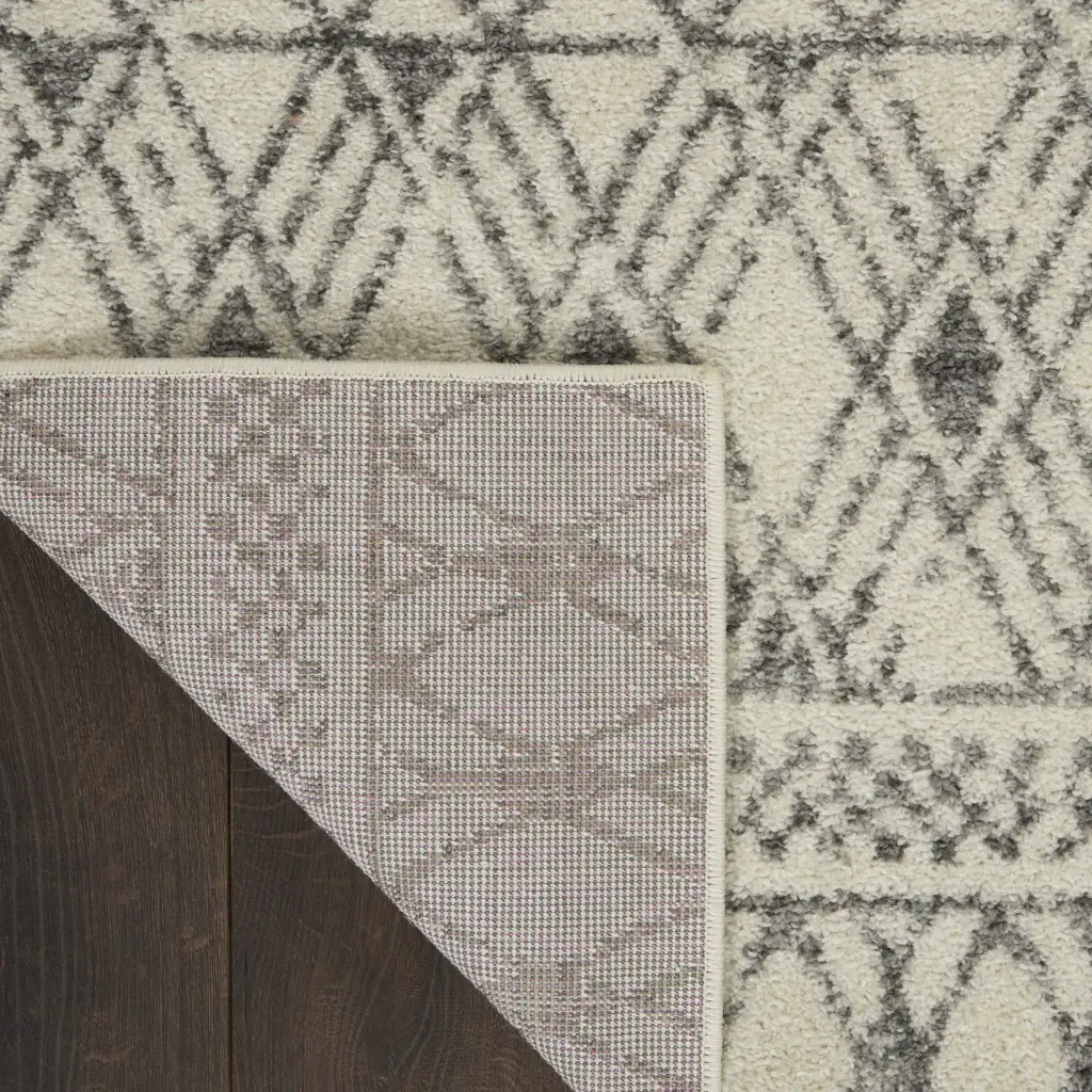 5' X 7' Gray Geometric Power Loom Area Rug - Image 5
