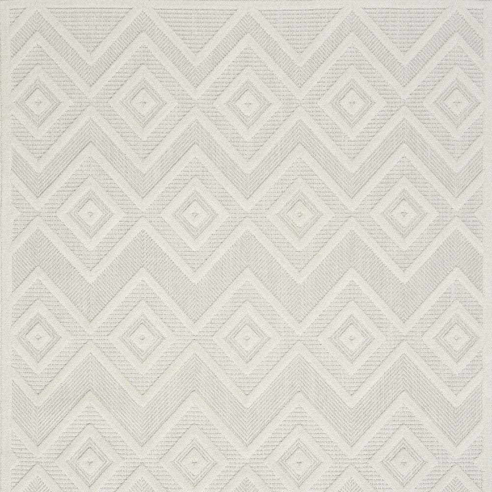 5' X 7' Ivory And White Argyle Indoor Outdoor Area Rug - Image 4