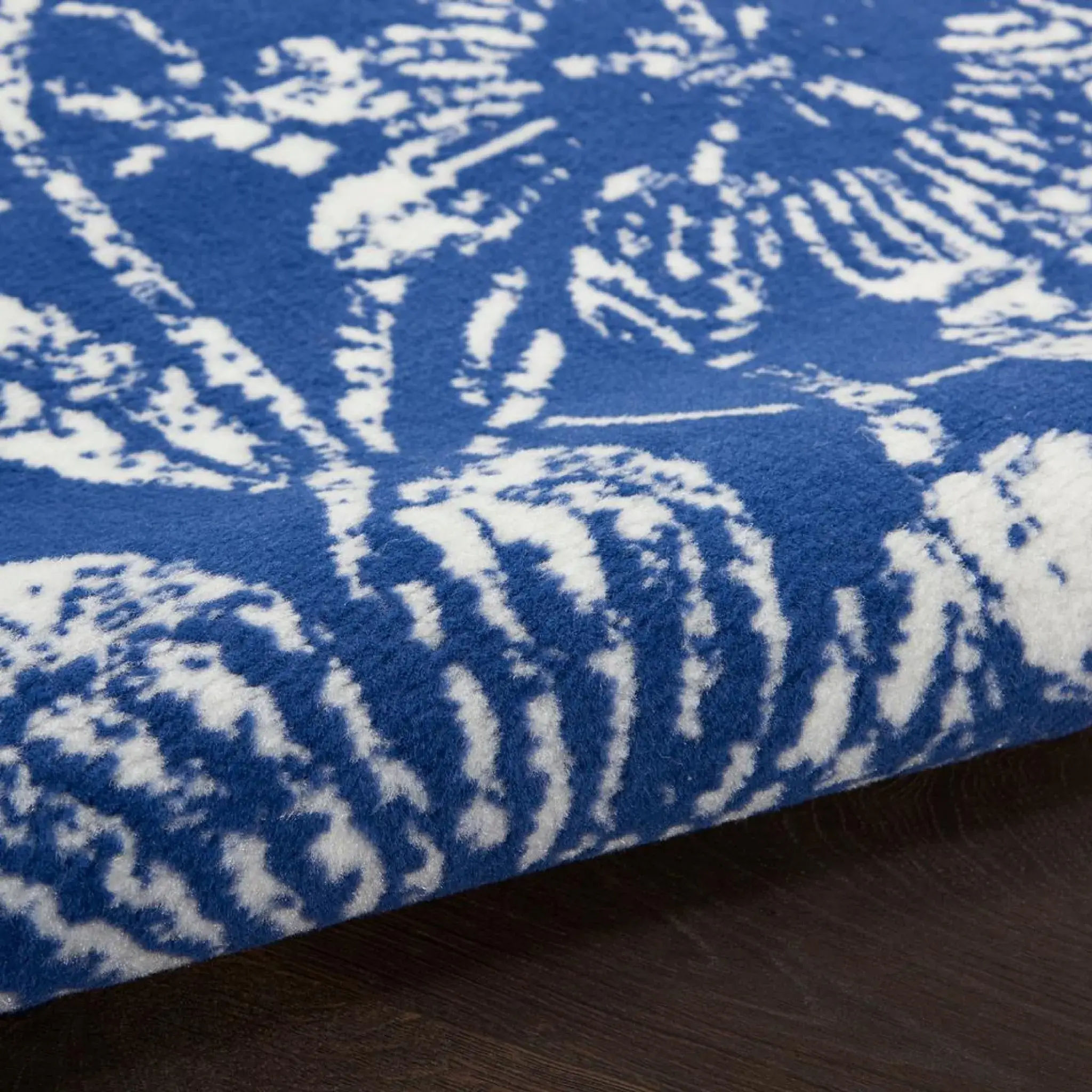 5' X 7' Navy Blue Floral Dhurrie Area Rug - Image 4