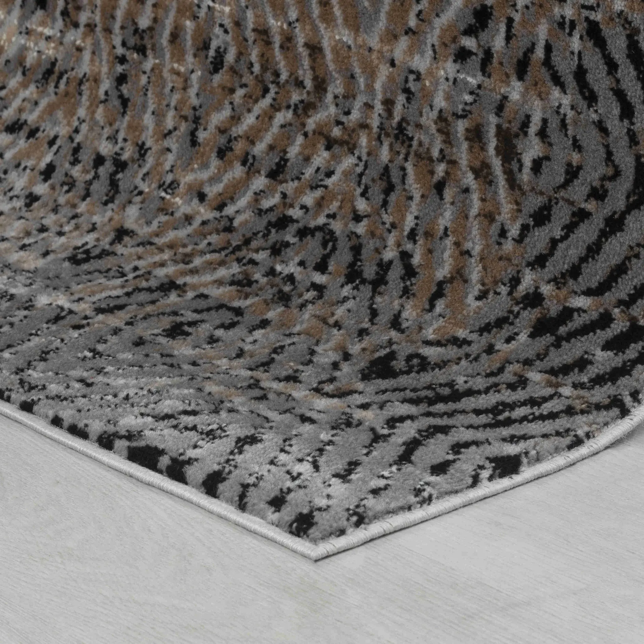 5' X 8' Brown Geometric Area Rug - Image 5