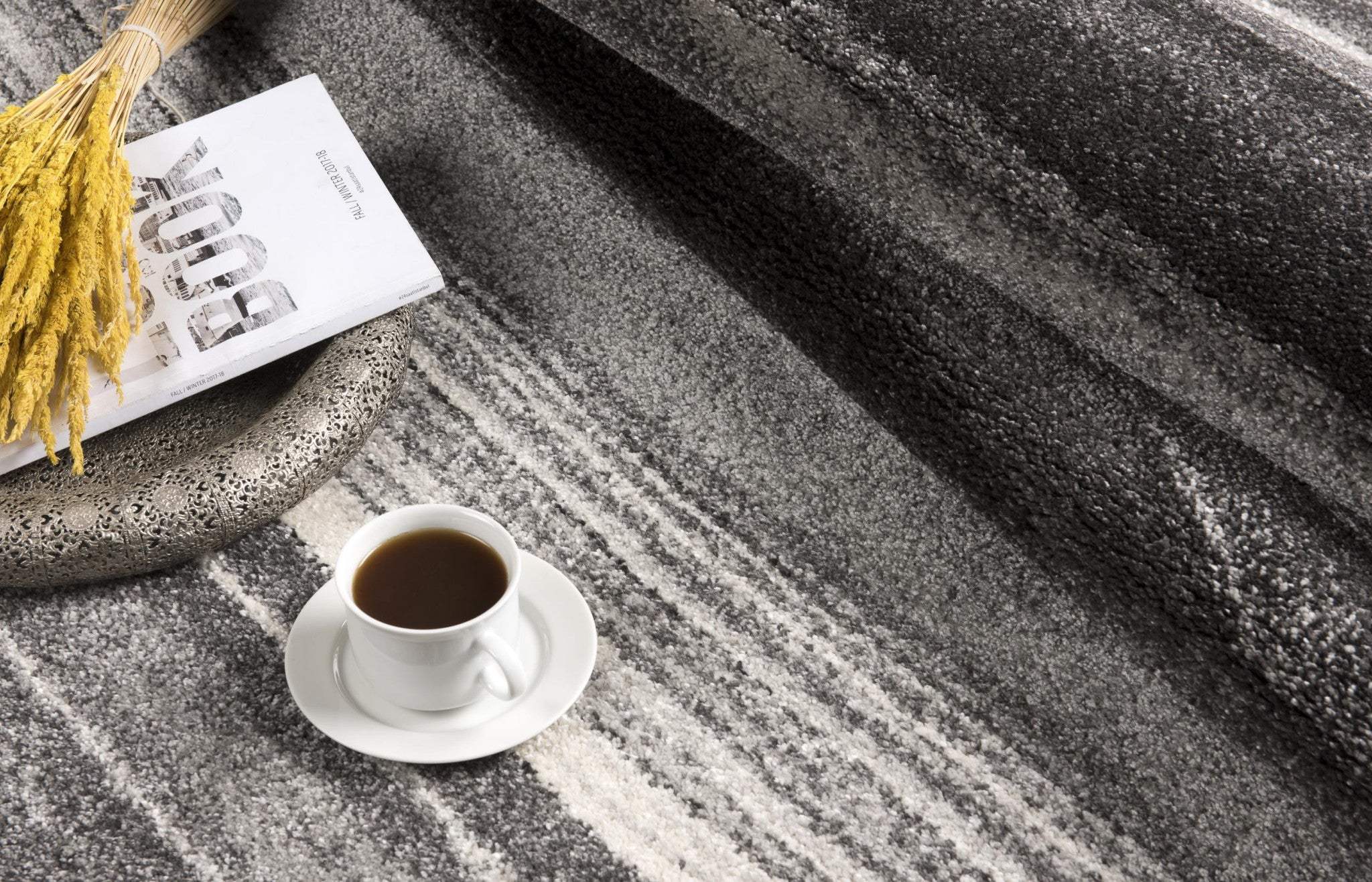 5' X 8' Dark Gray Abstract Illusional Area Rug - Image 7
