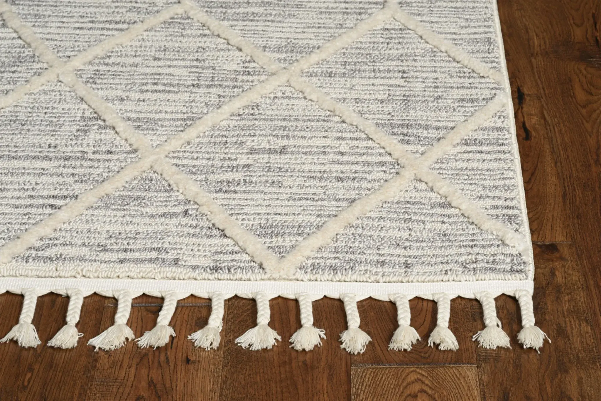 5' X 8' Gray and Ivory Abstract Area Rug - Image 4