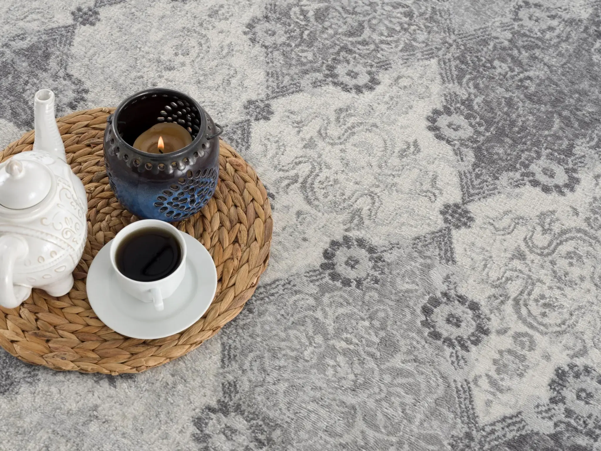 5' X 8' Gray Distressed Trellis Pattern Area Rug - Image 6