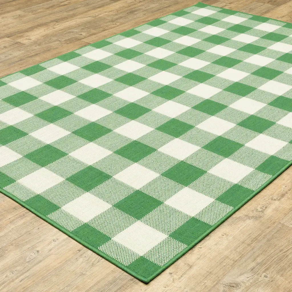 5' X 8' Green and Ivory Geometric Stain Resistant Indoor Outdoor Area Rug - Image 4
