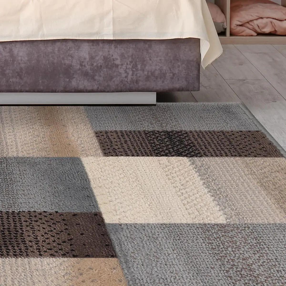 5' X 8' Grey-Brown Patchwork Power Loom Stain Resistant Area Rug - Image 4
