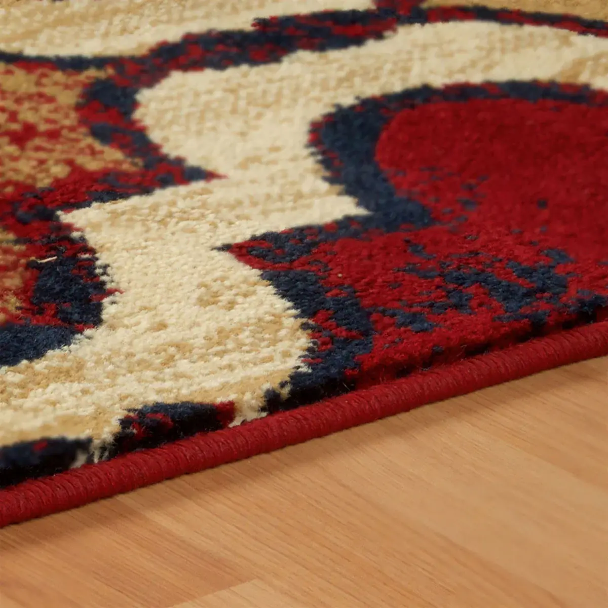 5' X 8' Red Blue Quatrefoil Power Loom Distressed Stain Resistant Area Rug - Image 3