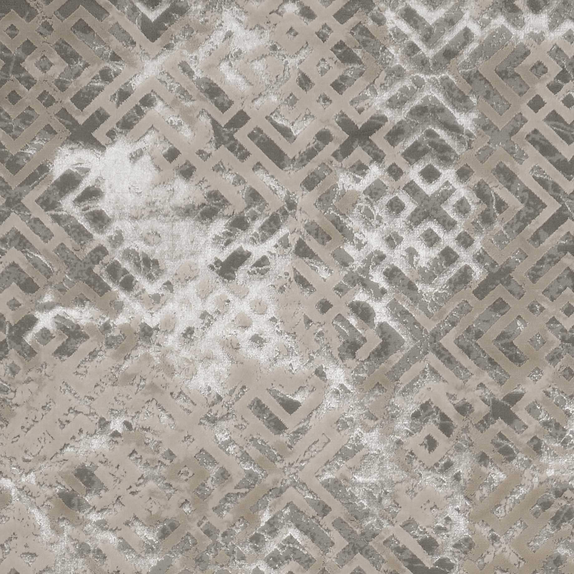 5' X 8' Sand Silver Geometric Maze Pattern Indoor Area Rug - Image 3