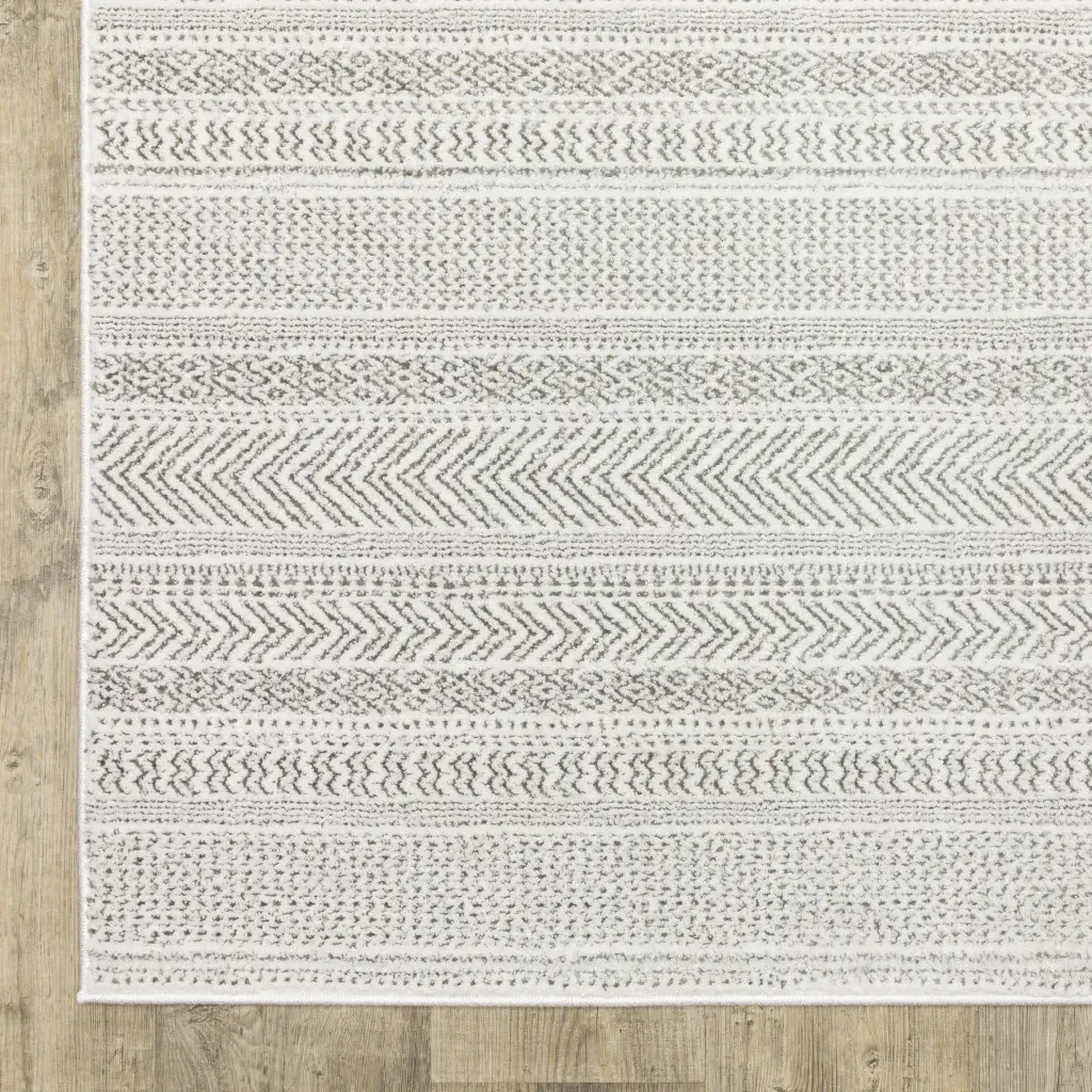 5' X 8' White And Grey Geometric Power Loom Stain Resistant Area Rug - Image 4