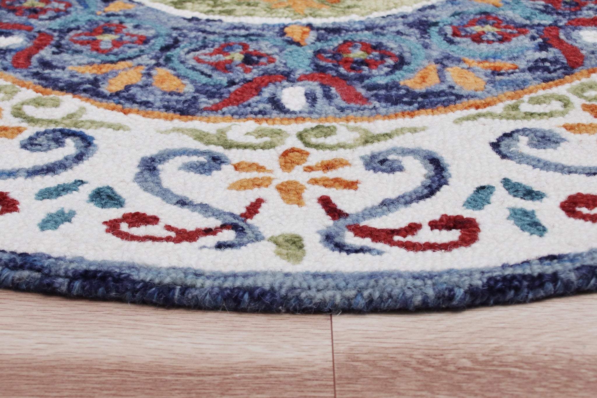 6' Blue And White Round Wool Hand Tufted Area Rug - Image 5