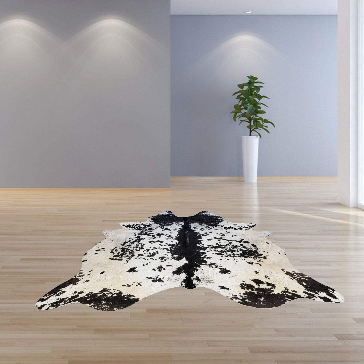 6 Ft Black And White Brindled Cowhide Rug - Image 6
