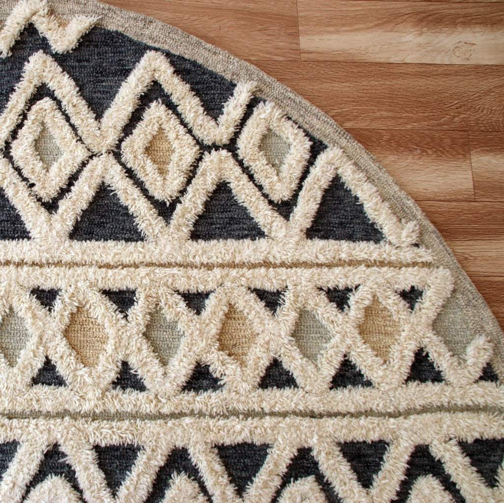 6' Round Blue and Cream Striped Diamonds Area Rug - Image 8