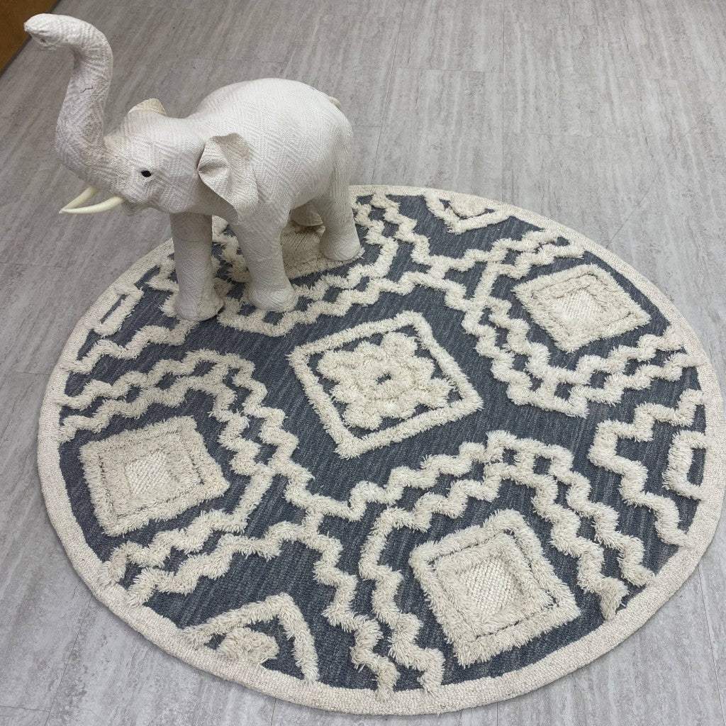 6' Round Gray and Cream Geometric Area Rug - Image 5