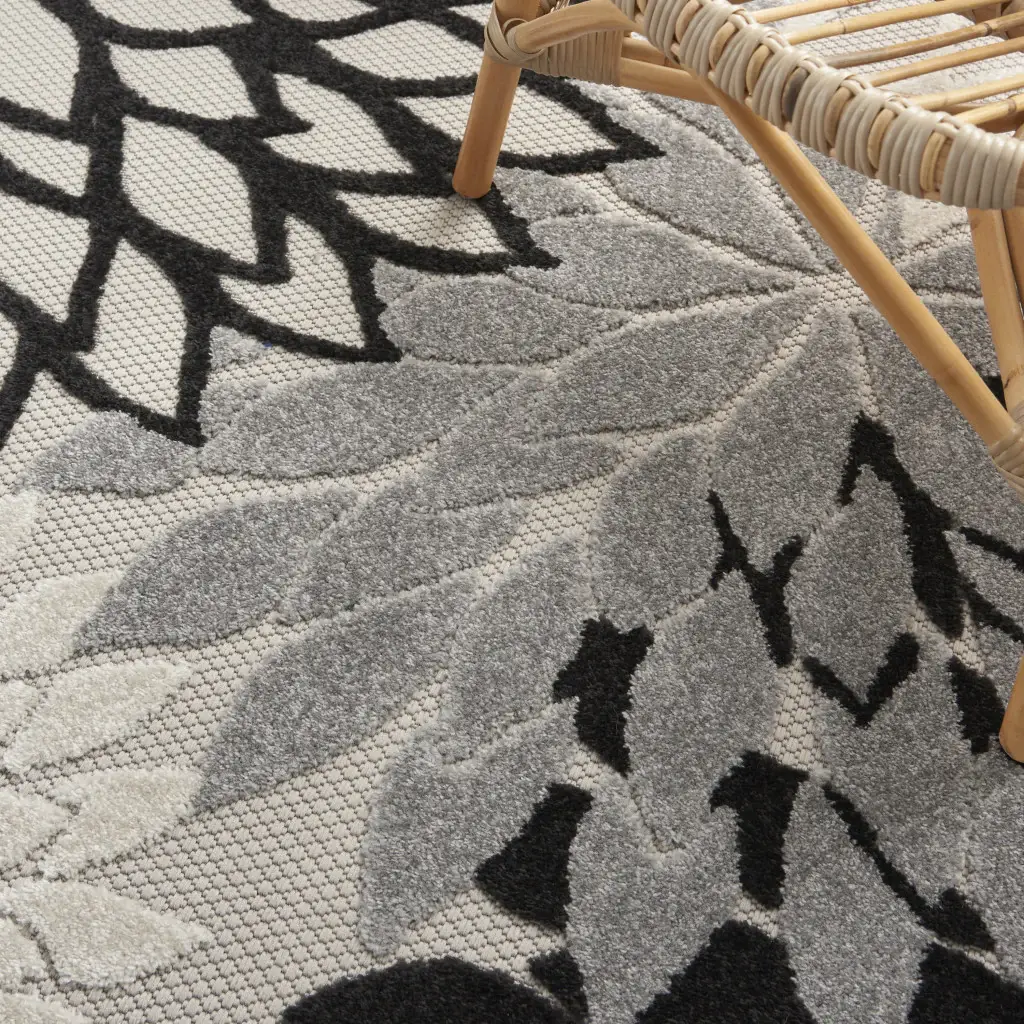6' X 9' Black And White Floral Indoor Outdoor Area Rug - Image 7