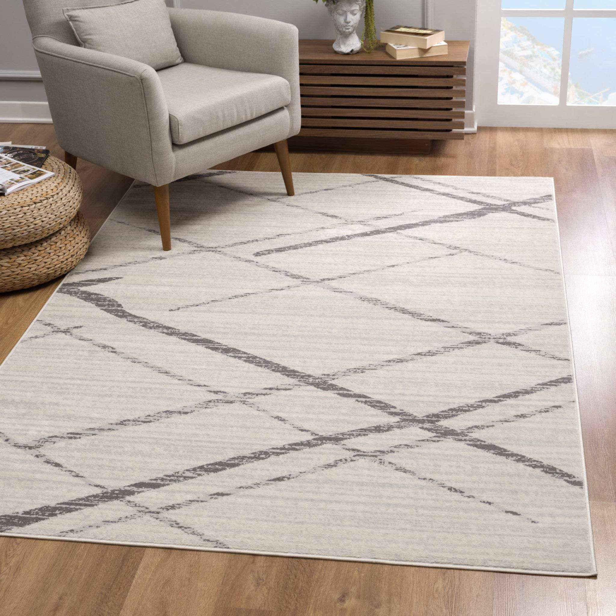 6' X 9' Gray and Ivory Geometric Area Rug - Image 5